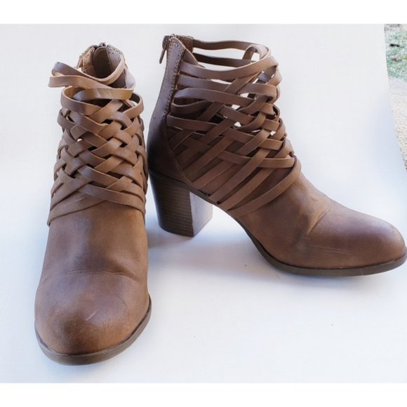 Arizona Jean Co. Brown Strappy Booties 10M - Picture 3 of 6